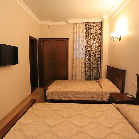 Eiffel Hotel Batumi Ngoại thất bức ảnh