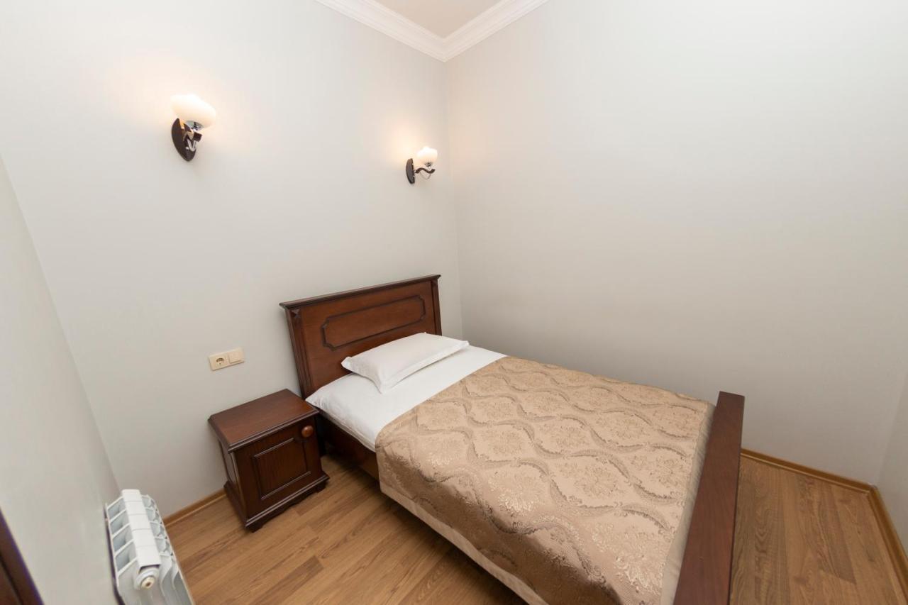 Eiffel Hotel Batumi Ngoại thất bức ảnh