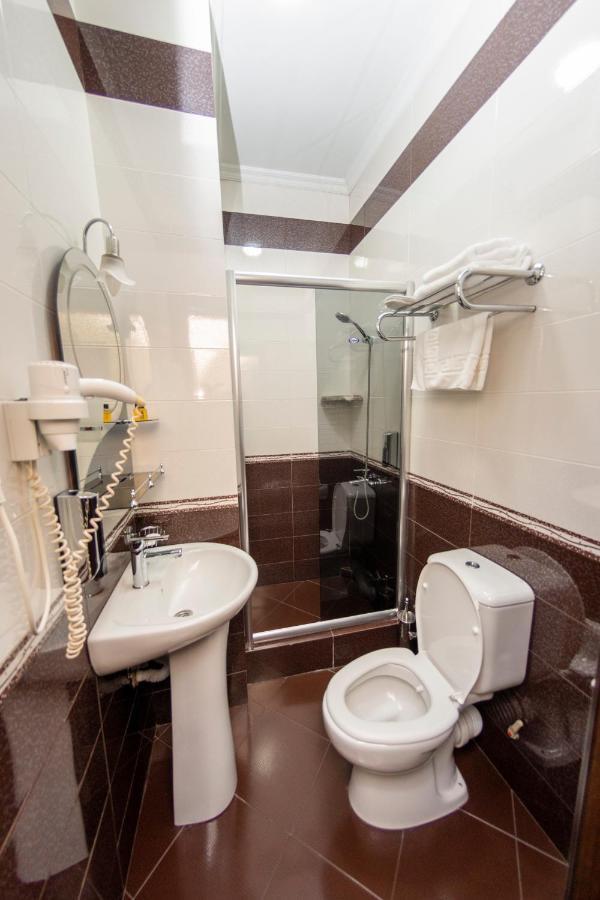 Eiffel Hotel Batumi Ngoại thất bức ảnh