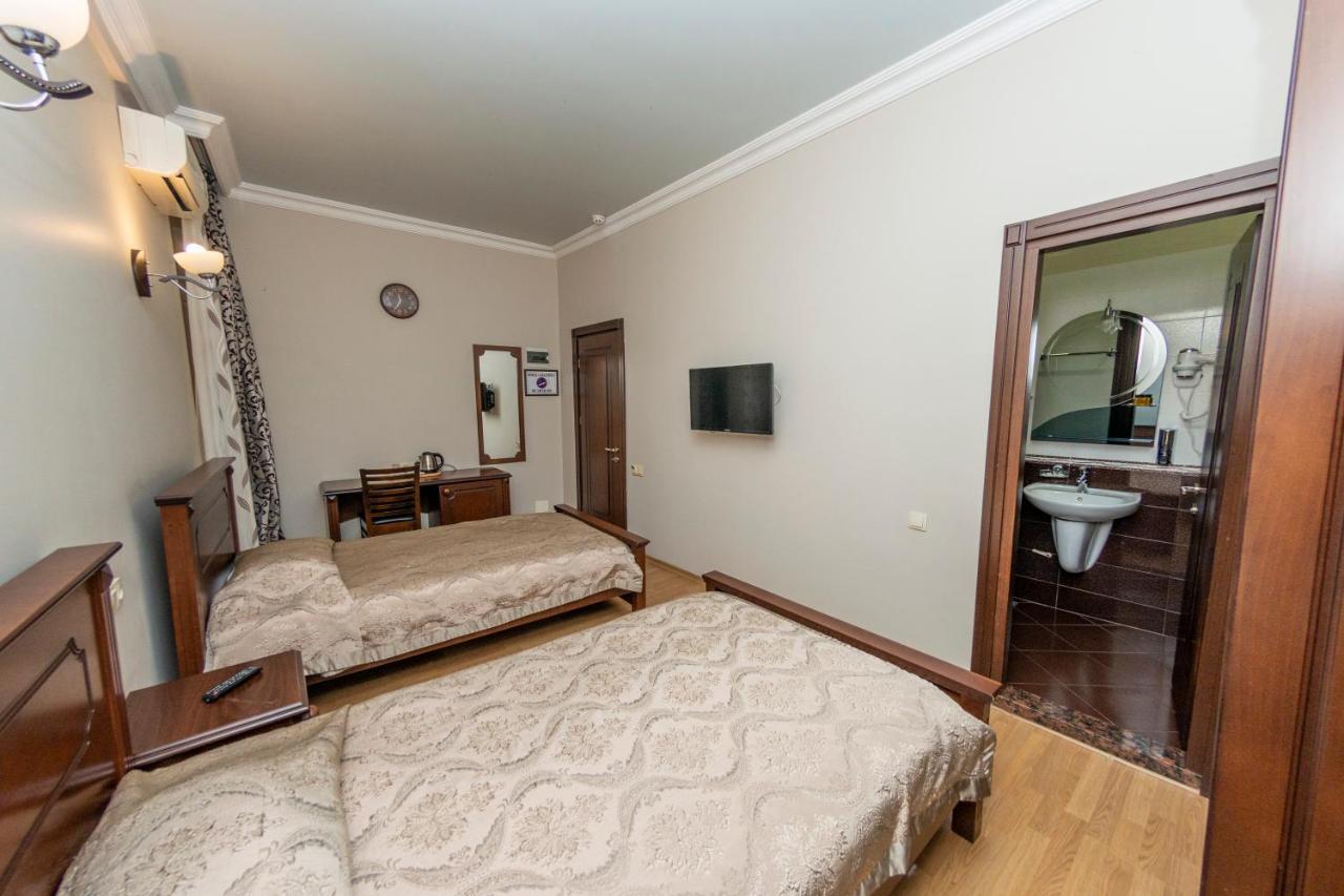 Eiffel Hotel Batumi Ngoại thất bức ảnh