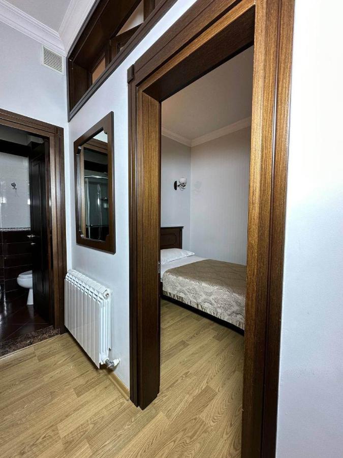 Eiffel Hotel Batumi Ngoại thất bức ảnh