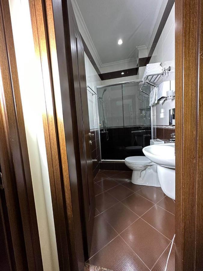 Eiffel Hotel Batumi Ngoại thất bức ảnh