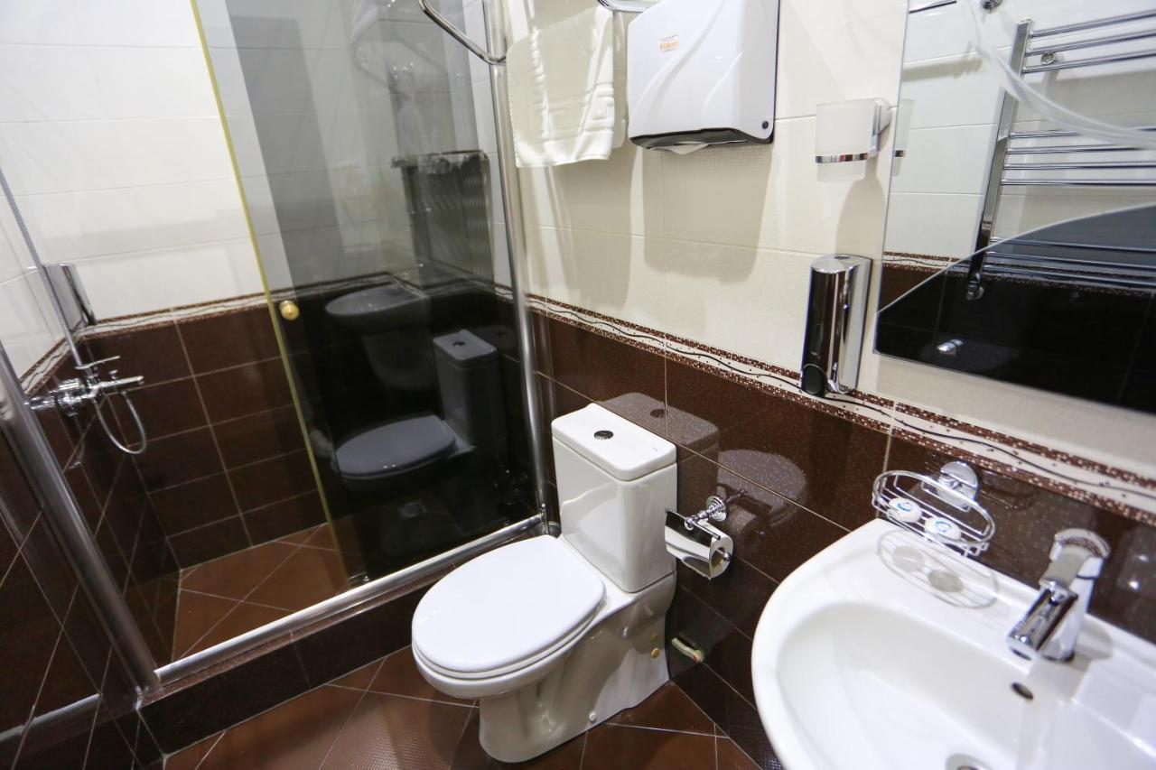 Eiffel Hotel Batumi Ngoại thất bức ảnh