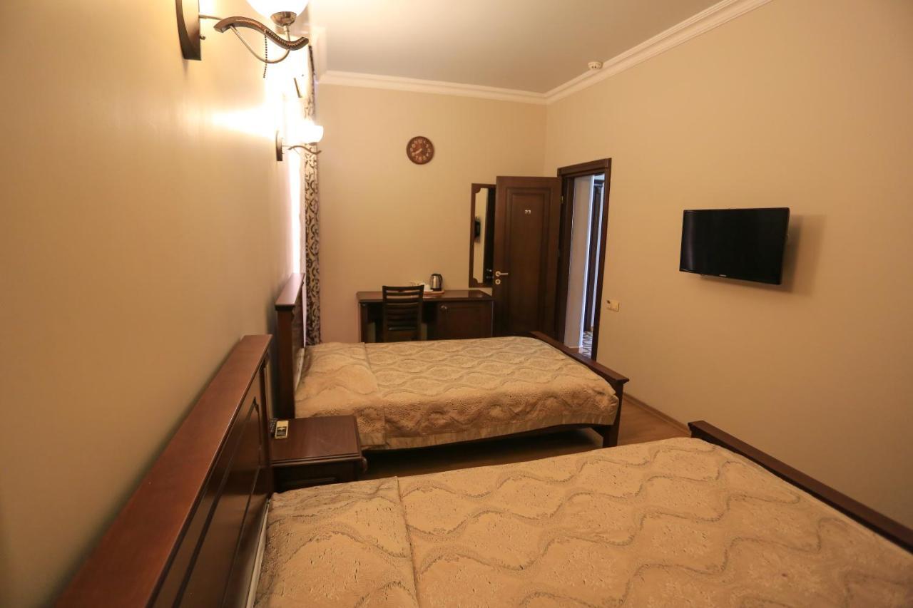 Eiffel Hotel Batumi Ngoại thất bức ảnh