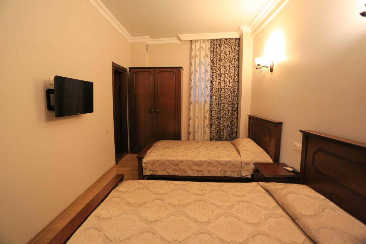 Eiffel Hotel Batumi Ngoại thất bức ảnh