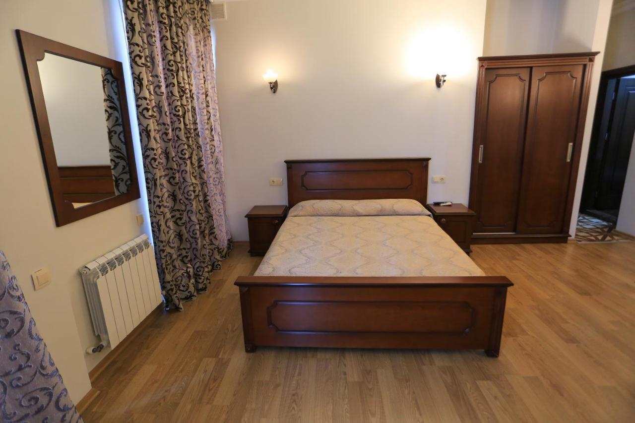 Eiffel Hotel Batumi Ngoại thất bức ảnh