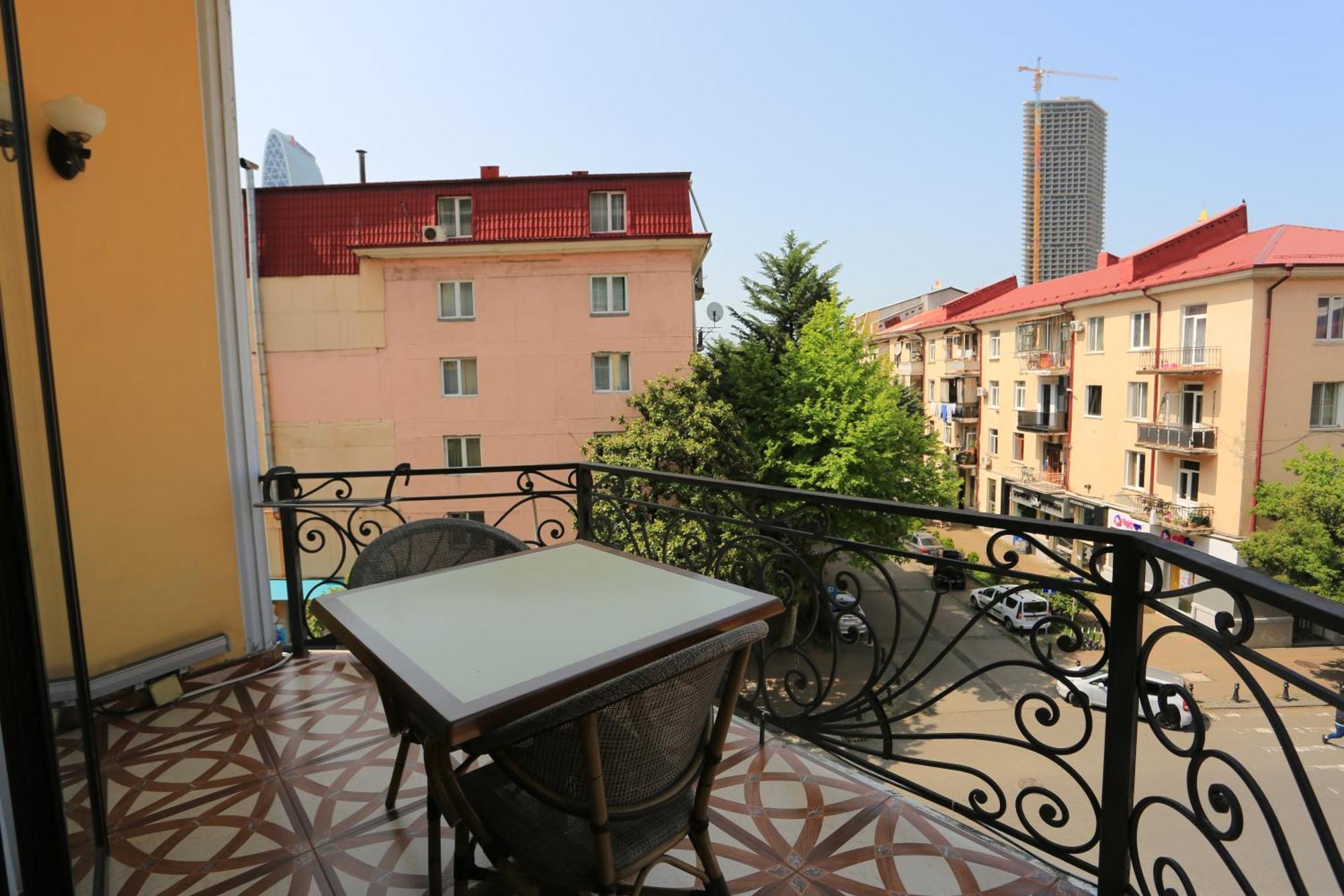 Eiffel Hotel Batumi Ngoại thất bức ảnh